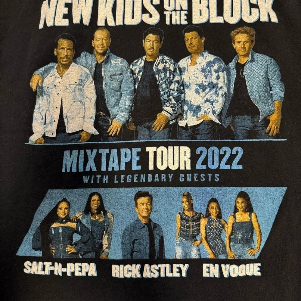 New Kids on the Block Mixtape Tour 2022 T-Shirt Large Rick Astley En Vogue  Tee